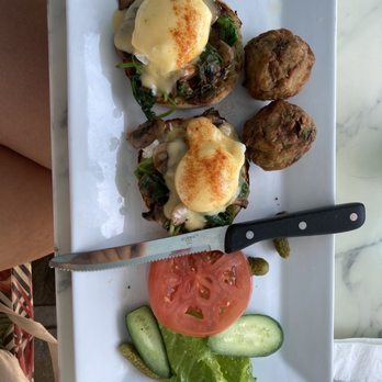 Blue Daisy - Eggs florentine with zucchini hash - Creperies Near Me - Santa Monica, California Blue Daisy - Eggs florentine with zucchini hash - Creperies Near Me - Santa Monica, California