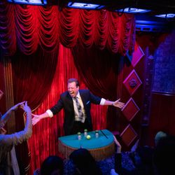 Carnival of Illusion Theater - Tucson - And the audience goes wild!!!