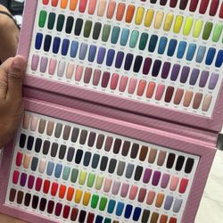 V Nails & Spa