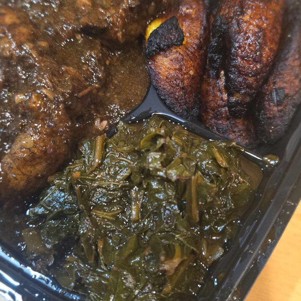 Traphouse Caribbean - Oxtail plate with greens and sweet plantains - Caribbean Near Me - Austin, Texas Traphouse Caribbean - Oxtail plate with greens and sweet plantains - Caribbean Near Me - Austin, Texas