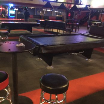 Corner Pocket Billiards - Yee - Sports Bars Near Me - Oxnard, California
