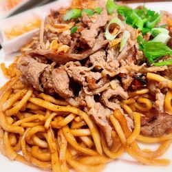 Le Soleil - Beef with Garlic Noodles