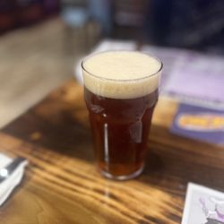 Winking Lizard Tavern - Fat heads, spooky tooth, spiced ale