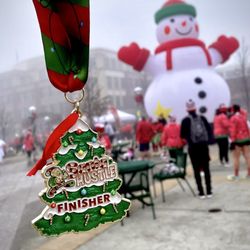 Santa Hustle Race Series - Did a 5K run for the first time :D