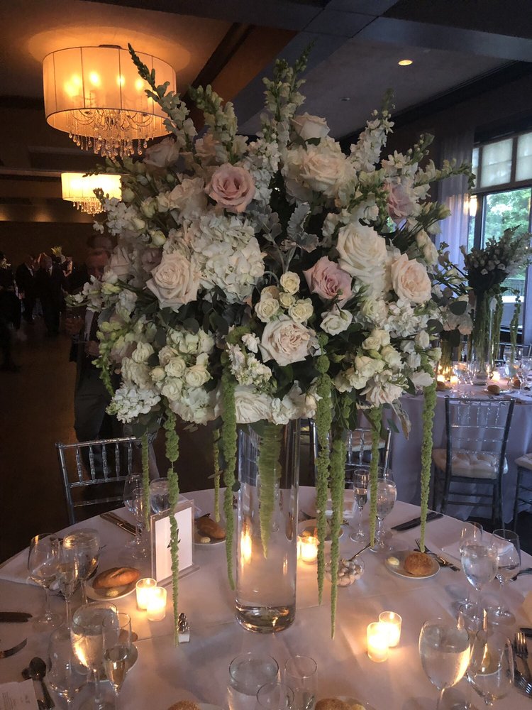 Florists ANDREW PASCOE FLOWERS 47 W Main St, Oyster Bay, New York