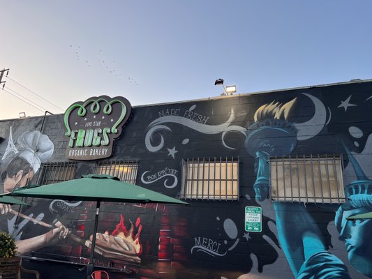 Frogs Organic Bakery by null