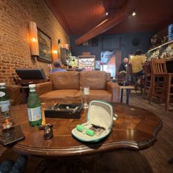 Cameroon Lounge