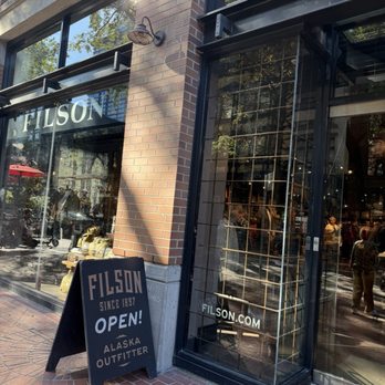 Filson - Outside of store - Luggage Near Me - Vancouver, British Columbia