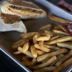 Vegan Vibrationz - Supreme Crunchwrap Supreme