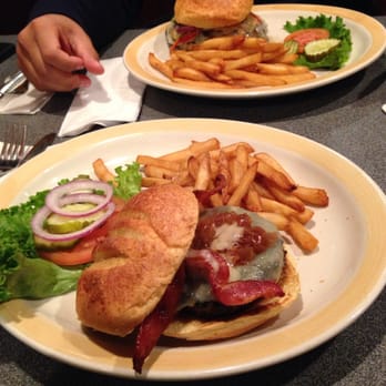 99 Restaurants - Vermont and All Star burgers - American Near Me - New Hartford, New York