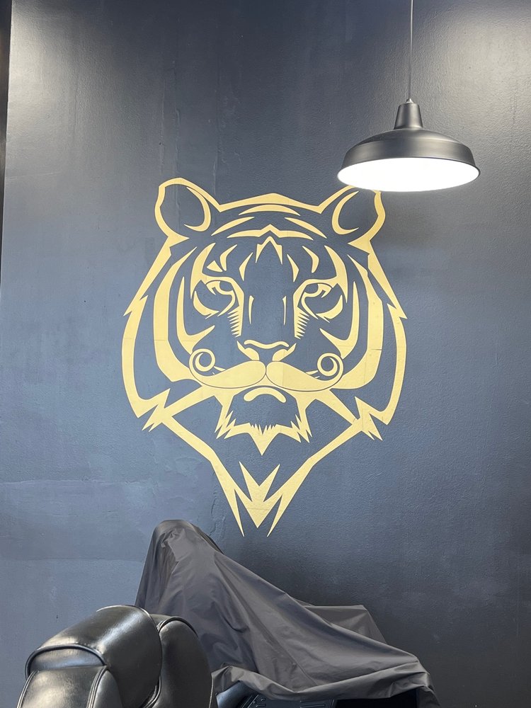Rank Up Barber Logo