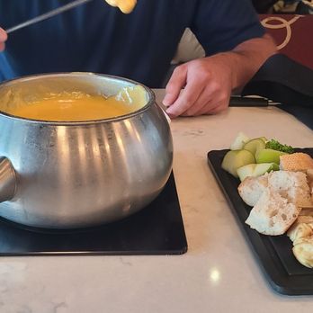The Melting Pot - Cincinnati - Chesse set up - Fondue Near Me - Cincinnati, Ohio The Melting Pot - Cincinnati - Chesse set up - Fondue Near Me - Cincinnati, Ohio