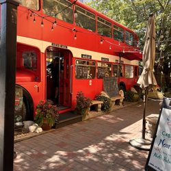 Double D's Coffee & Desserts - Outside