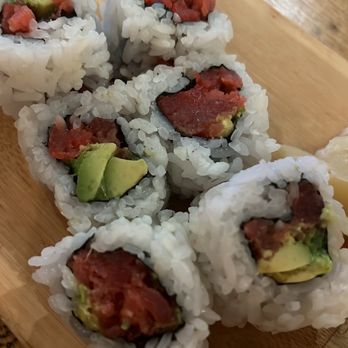 Midori 5 - Spicy tuna avocado roll - Japanese Near Me - La Mirada, California
