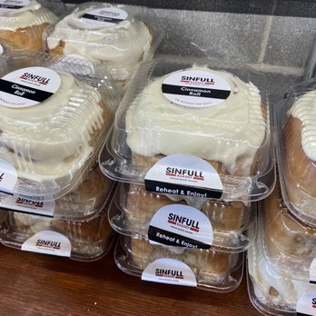 Sinfull Bakery - Cinnamon roll - Bakeries Near Me - Houston, Texas