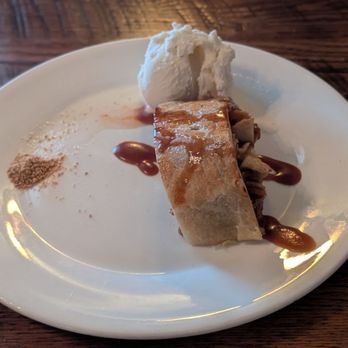 Aspen Public House - Apple struddle - New American Near Me - Aspen, Colorado Aspen Public House - Apple struddle - New American Near Me - Aspen, Colorado