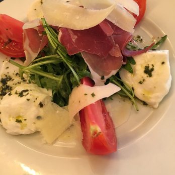 Café de Paris - Italian salad - Brasseries Near Me - Paris, 75 Café de Paris - Italian salad - Brasseries Near Me - Paris, 75