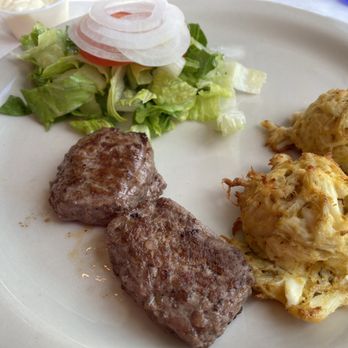 Quarterdeck - Surf and turf mini burgers and Crabcakes - Seafood Near Me - Arlington, Virginia Quarterdeck - Surf and turf mini burgers and Crabcakes - Seafood Near Me - Arlington, Virginia