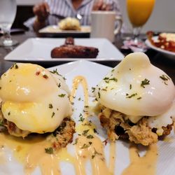Five Oaks Taproom - Crab Benedict
