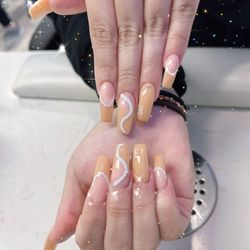 Family Nails & Spa