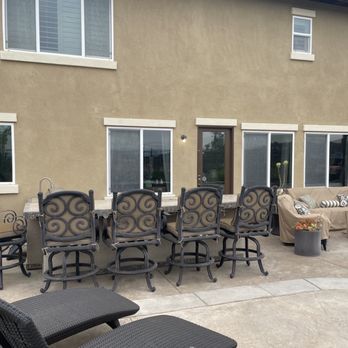 Joey Lanza Painting - After stucco and painting - Painters Near Me
