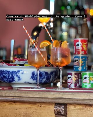 The Hollist Arms by null