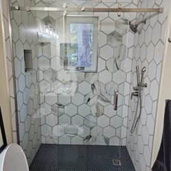 Evergreen Glass - Our beautiful new bathroom completed thanks to EVERGREEN GLASS!