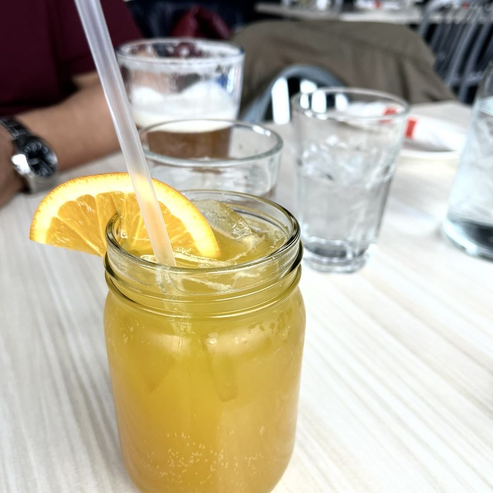 Sips: (Hubs' Blue Moon/ My 'Mango Madness' Mocktail: Ginger+Turmeric Elixir+Mango Nectar+Club Soda) Sips: (Hubs' Blue Moon/ My 'Mango Madness' Mocktail: Ginger+Turmeric Elixir+Mango Nectar+Club Soda)
