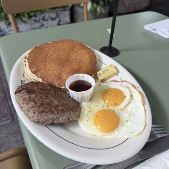 Haute Cakes Caffe - Full breakfast - Breakfast & Brunch Near Me - Newport Beach, California