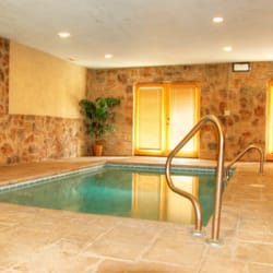 skinny Dippin - Private lower level heated indoor pool!