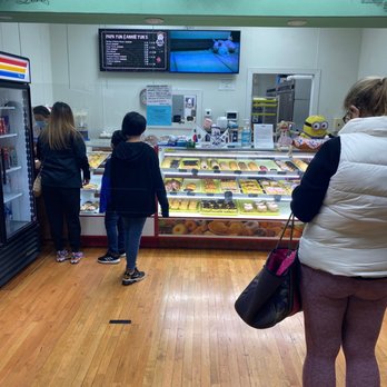Papa Yun's Donuts - Busy at 6:29 am ..Must be good! - Donuts Near Me - Fort Worth, Texas Papa Yun's Donuts - Busy at 6:29 am ..Must be good! - Donuts Near Me - Fort Worth, Texas