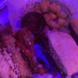Gwartichoke Burger & tots VEGAN