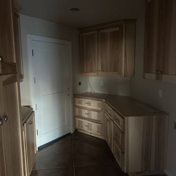 Wall Street Woodworking - Laundry room (dark/no lighting yet) - Cabinetry Near Me - Sonora, California Wall Street Woodworking - Laundry room (dark/no lighting yet) - Cabinetry Near Me - Sonora, California
