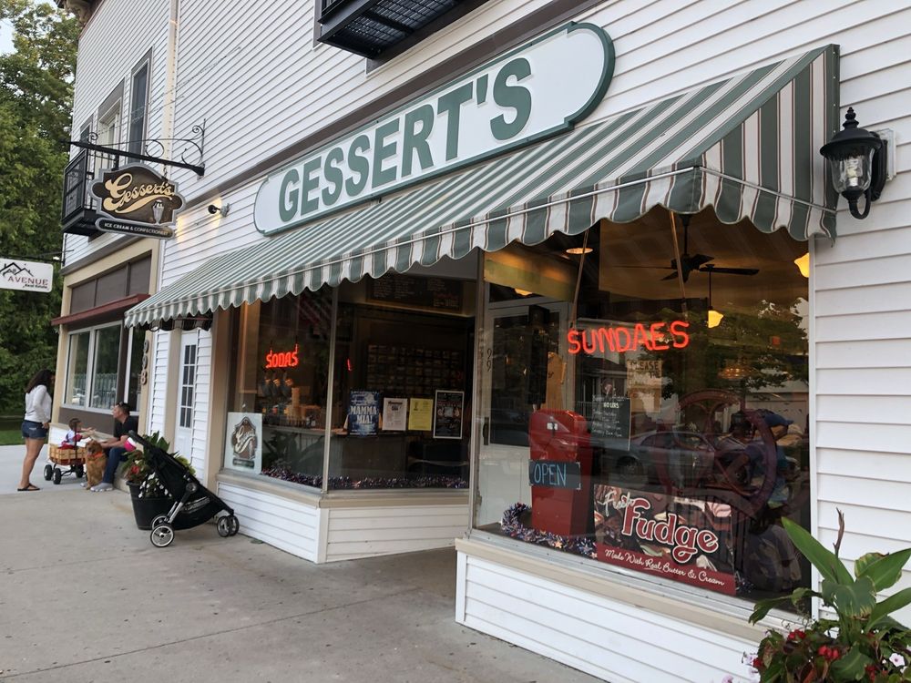 Gesserts Ice Cream and Confectionery Logo