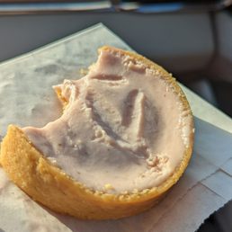 Strawberry cheese tart. Very yogurt-like Strawberry cheese tart. Very yogurt-like