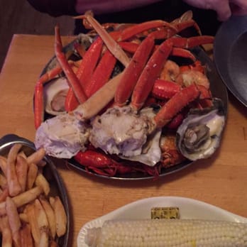Buddy's Crabs & Ribs - Seafood Extravaganza - Seafood Near Me - Annapolis, Maryland