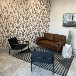 Herb Redl Properties - Lobby 82 Washington