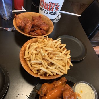Duff's Famous Wings - 20 wings combo - American Near Me - Amherst, New York