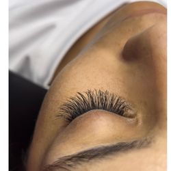757 Lashes - Classic lash extensions