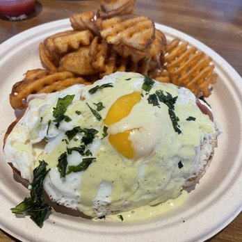 Egghead Cafe - Prosciutto toast- tomato, greens, pickled red onion, dill caper cream cheese, basil aioli - Coffee & Tea Near Me - Honolulu, Hawaii