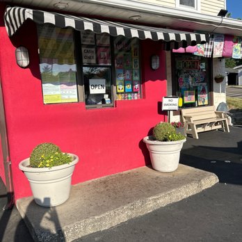 Sprinkles Creamy Whip - Outside - Desserts Near Me - Cleves, Ohio Sprinkles Creamy Whip - Outside - Desserts Near Me - Cleves, Ohio
