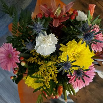 A Village Flower Shop - Florists Near Me - Plainfield, Illinois