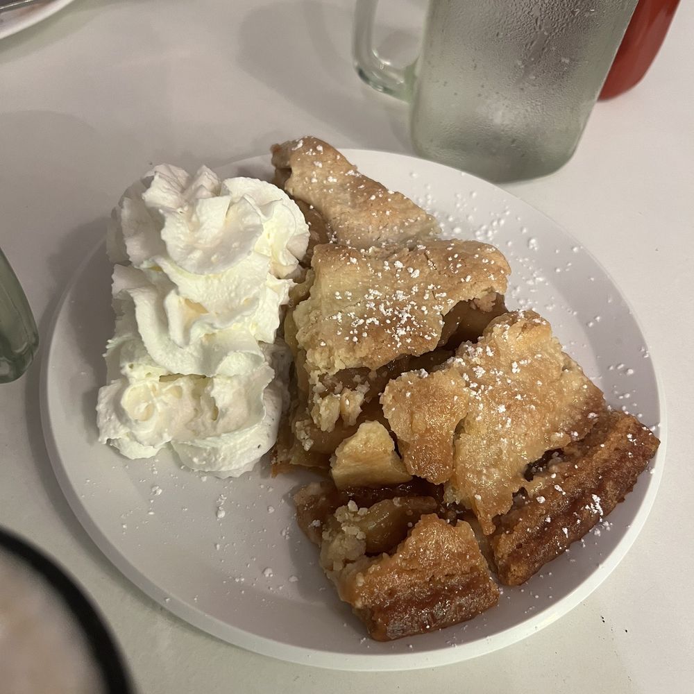 Cafe Paris - apple pie - Creperies Near Me - Metuchen, New Jersey