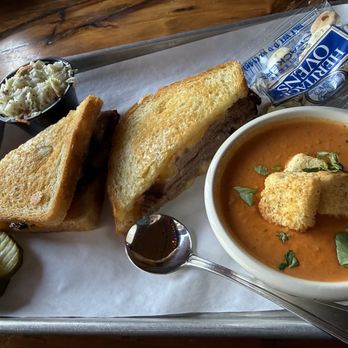 Fort 88 Smokehouse - Brisket grilled cheese with tomato soup - Barbeque Near Me - Fort Atkinson, Wisconsin Fort 88 Smokehouse - Brisket grilled cheese with tomato soup - Barbeque Near Me - Fort Atkinson, Wisconsin