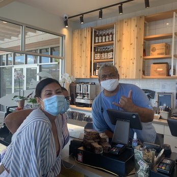 Kihei Caffe Lahaina - Barry at front counter - Breakfast & Brunch Near Me - Lahaina, Hawaii