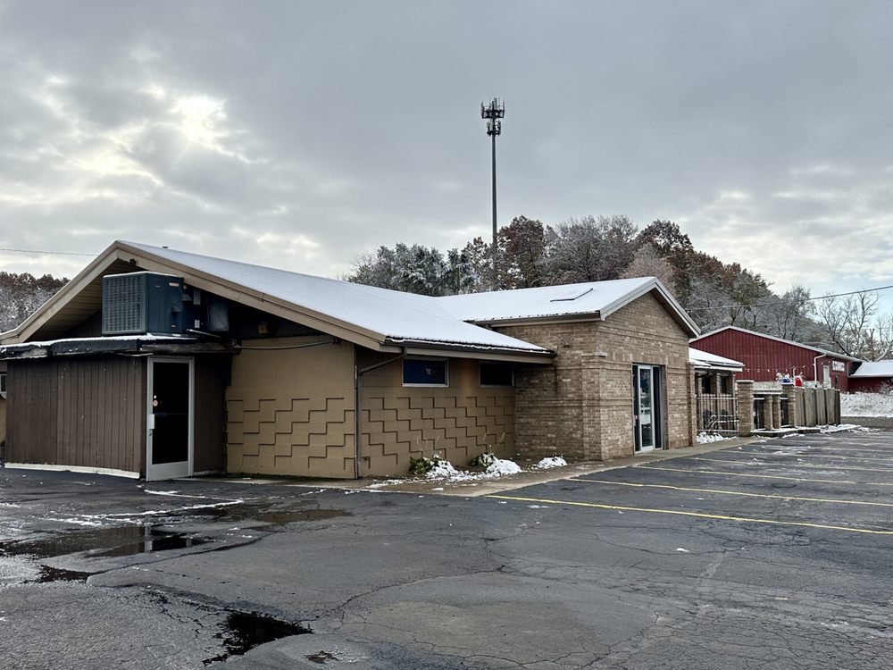 JAY’S LOUNGE Updated October 2024 45 Photos & 44 Reviews 3025 S