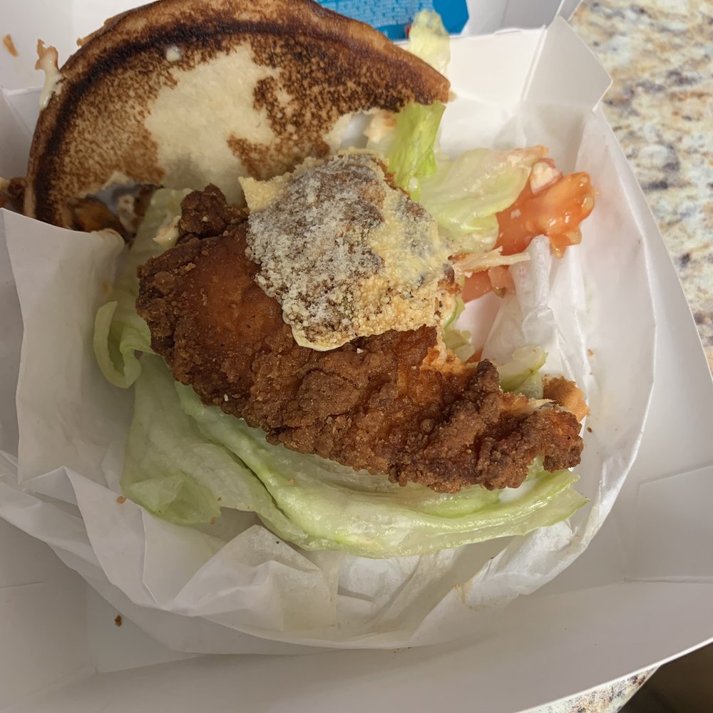 Jack in the Box - Spicy chicken strips sandwich with burnt bread and burnt chicken strips - Fast Food Near Me - Indio, California Jack in the Box - Spicy chicken strips sandwich with burnt bread and burnt chicken strips - Fast Food Near Me - Indio, California