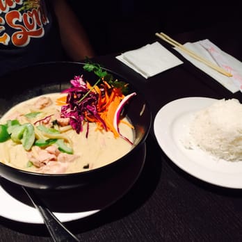 ZENSTREET - Chicken green curry - Thai Near Me - Riverside, California ZENSTREET - Chicken green curry - Thai Near Me - Riverside, California