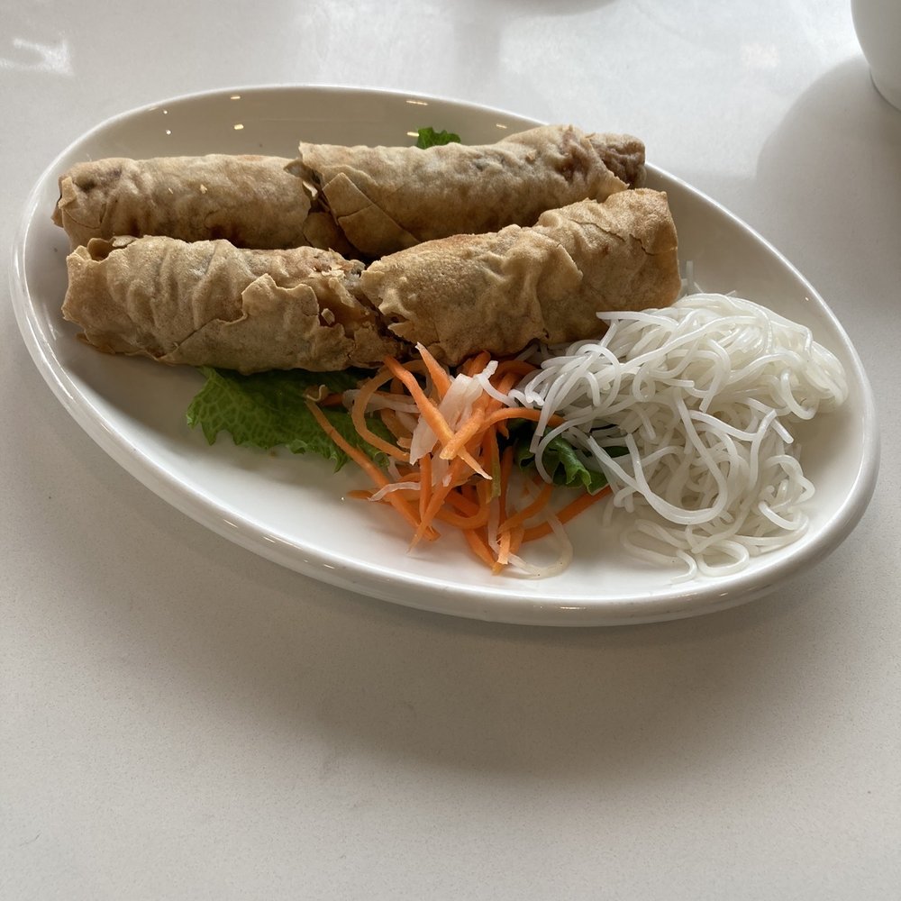 I Love Pho - Deep fried spring rolls - Vietnamese Near Me - Mississauga, Ontario