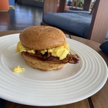 VICE VERSA Patio & Lounge - Breakfast Sandwich - Lounges Near Me - Las Vegas, Nevada